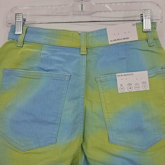 Revolve Weworewhat Womans 26 Flare Bell Shorts Stretch Twill denim Tie Dye NEW - Picture 4 of 8